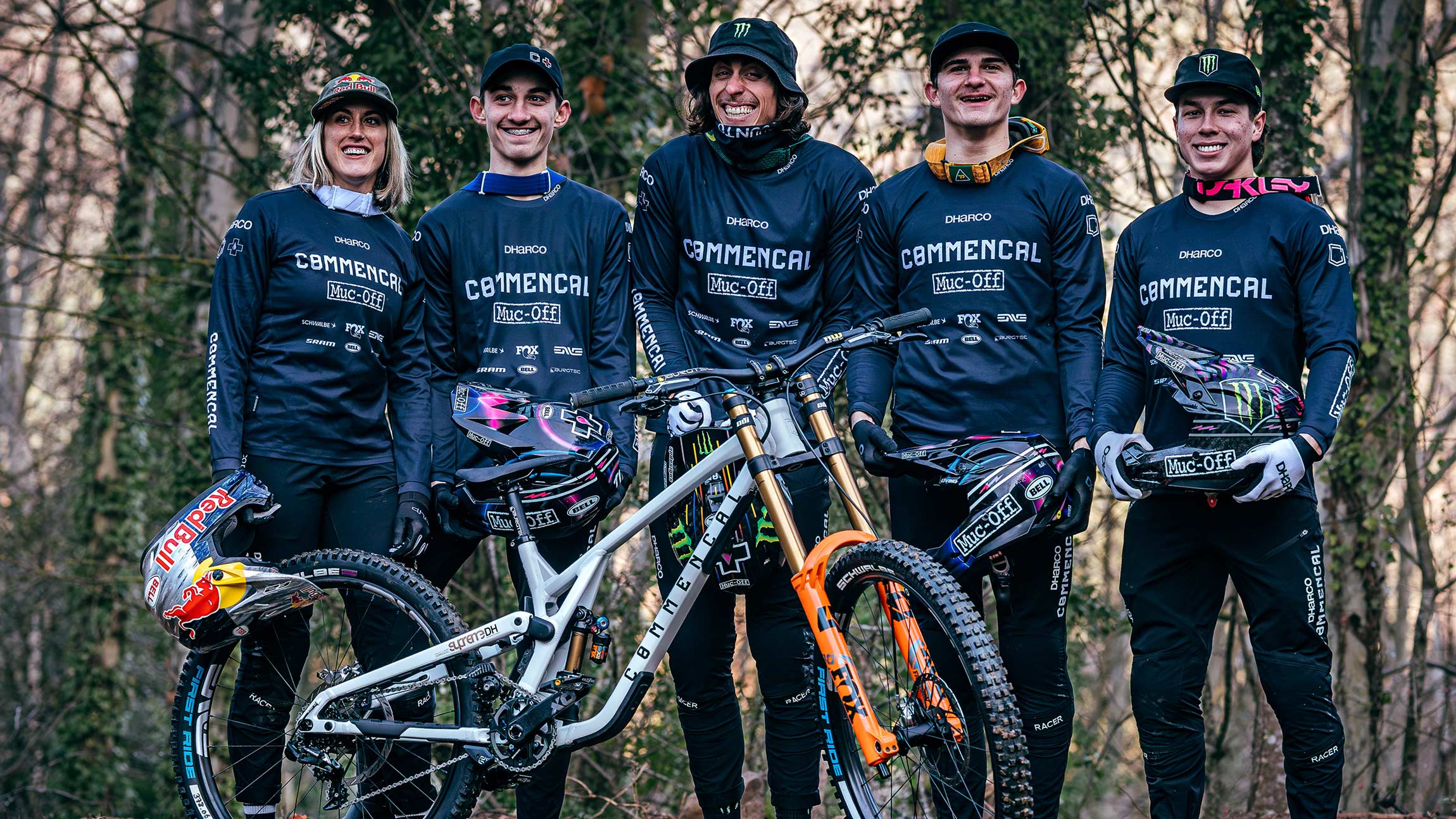 Commencal Muc-Off - Bell Helmets Athlete
