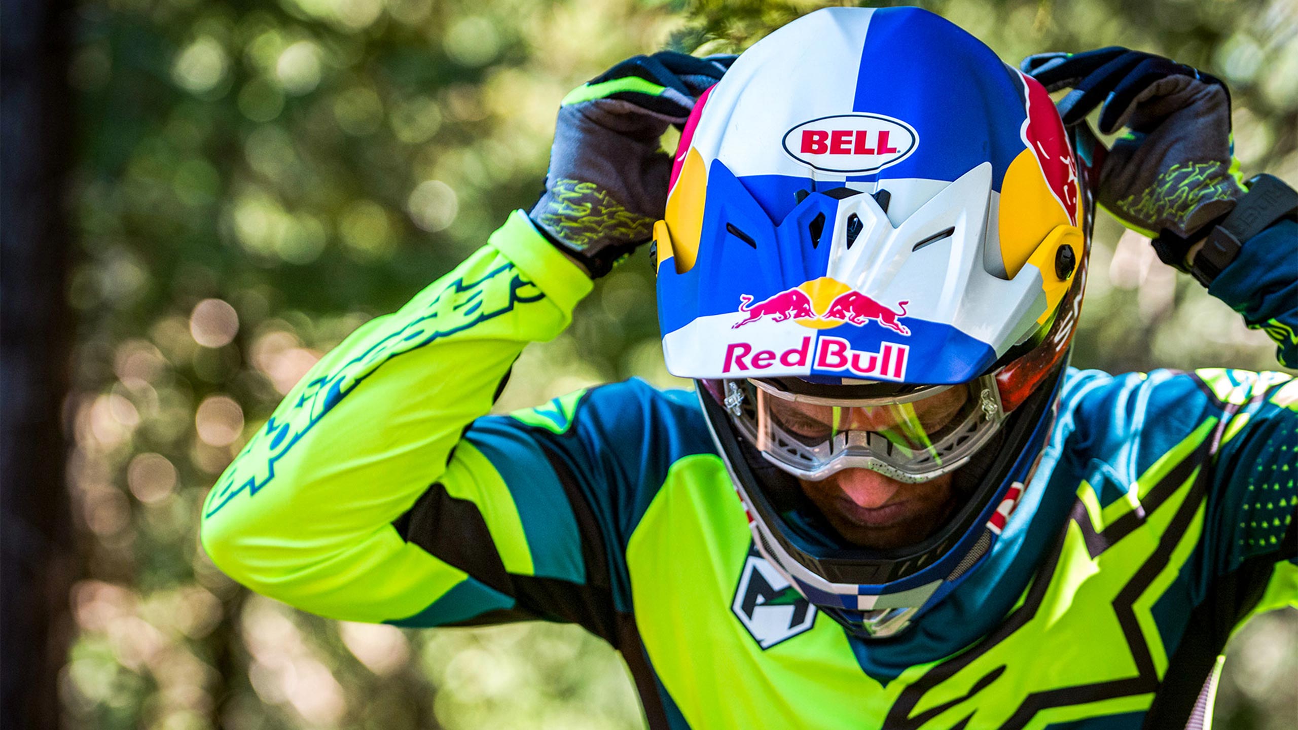 Bell Aaron Gwin bike athlete