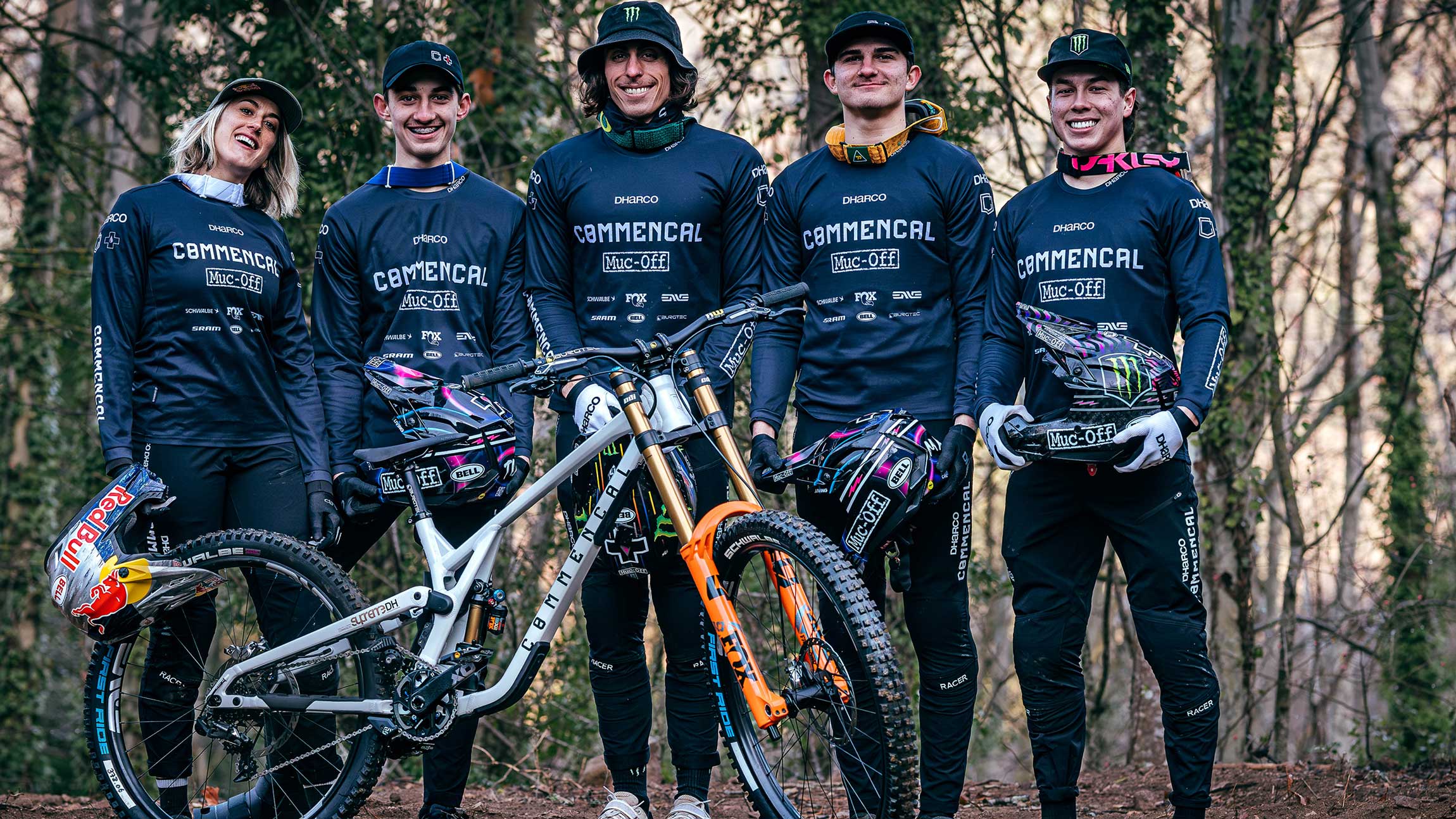 Commencal Muc-Off - Bell Helmets Athlete